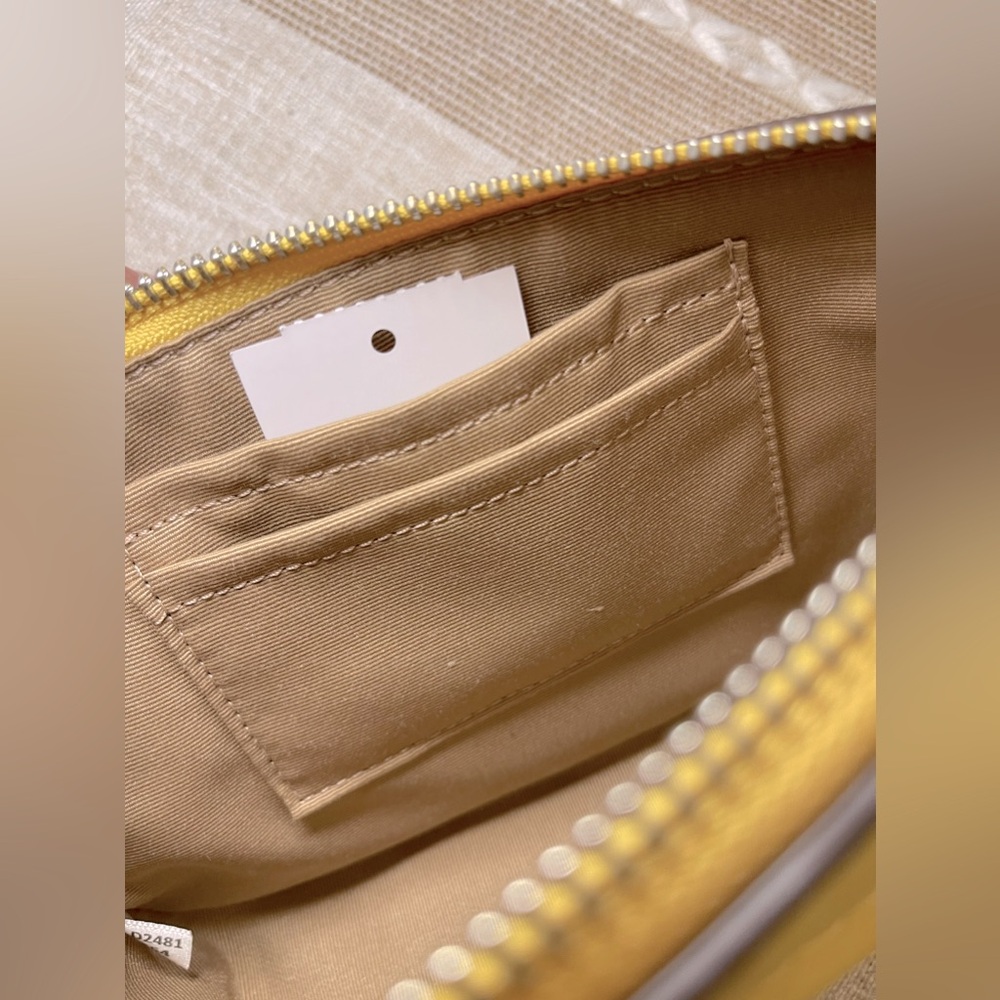 NWT Coach Nolita 19 Wristlet Purse - Picture 8 of 9
